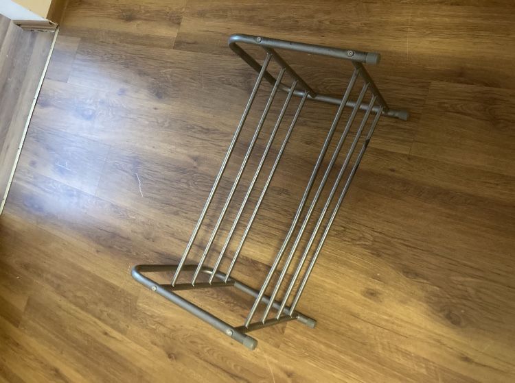 Raft pantofi 50lei . Raft metalin incaltaminte 50lei