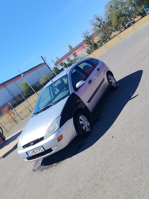 Vând Ford focus an 2003