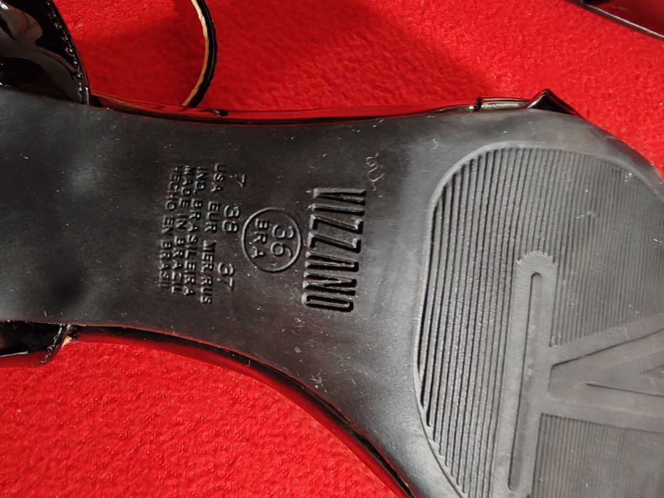 Sandale elegante,din lac,pentru evenimente cu stil