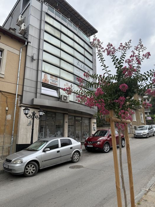 Студио под наем в топ център Велико Търново