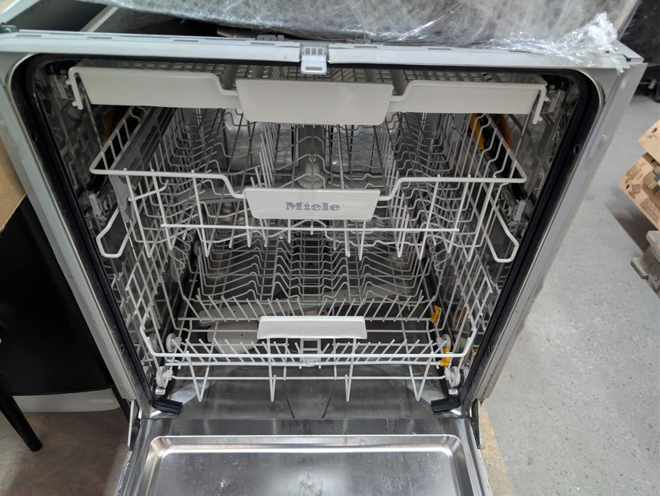 Съдомиялна машина Miele