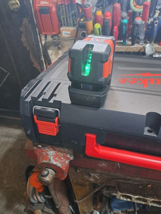 Vand laser  Hilti PM-2L