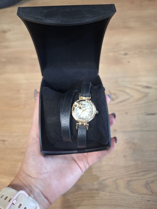 Часовници в кутийка