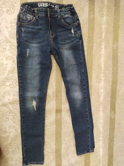 Продам детские джинсы