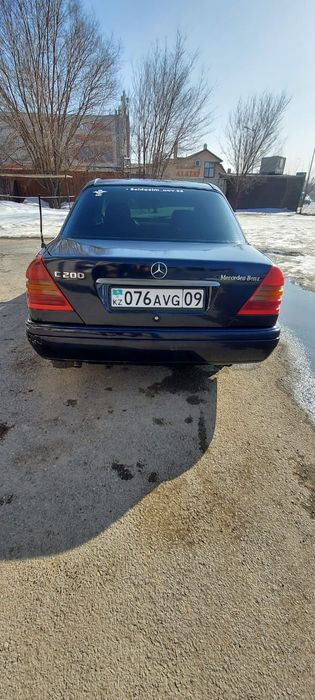 Продаю мерс 202 кузов