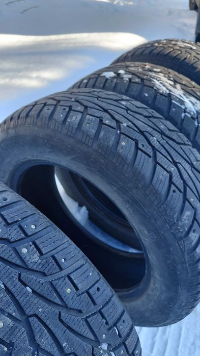 Шины  зимние 225/65/17