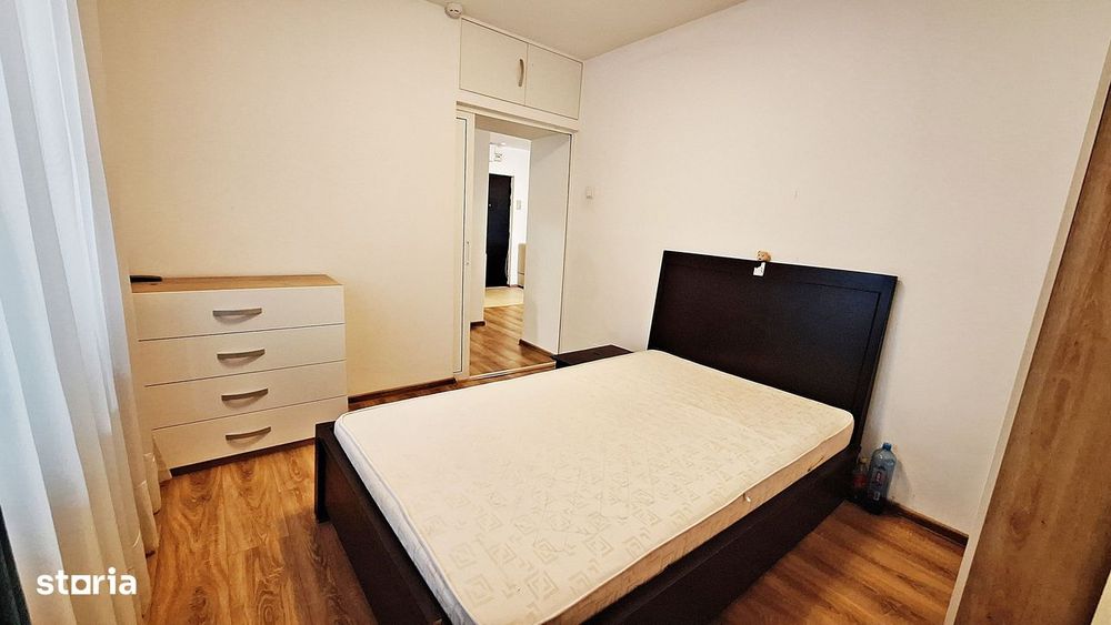 Centrul Civic, aproape de AFI, 3 camere mobilate, 160000 euro