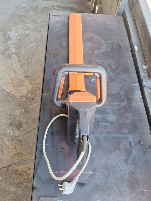 Foarfeca electrica gard viu
