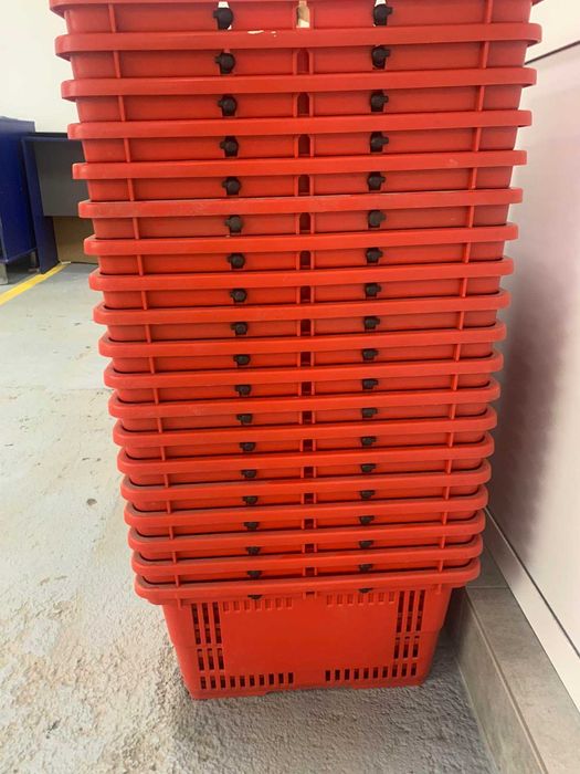 Кошница за пазаруване на колела и ръчни