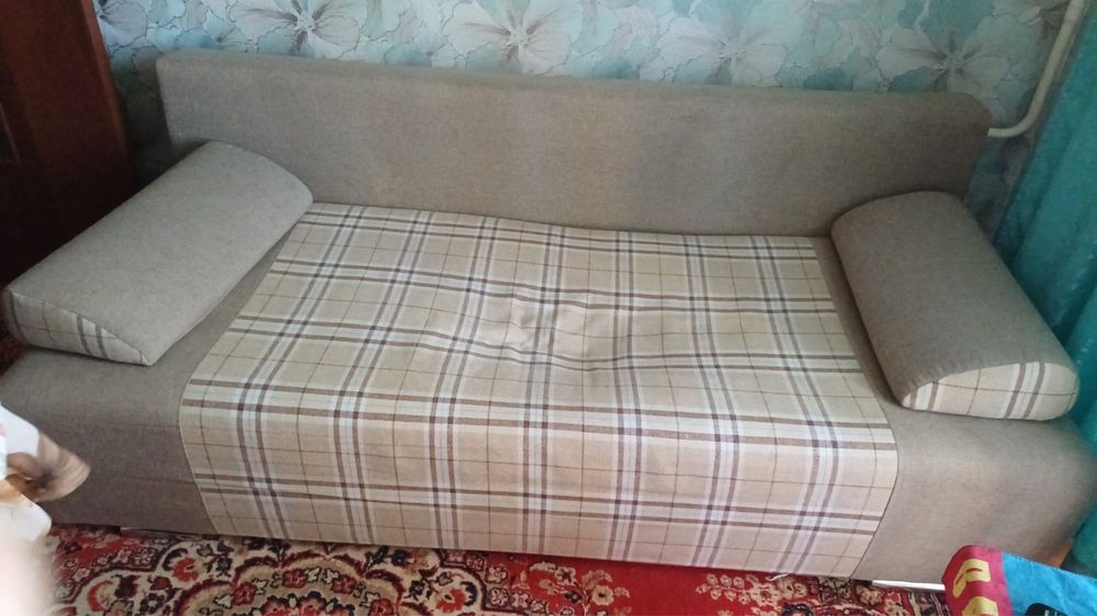 Отдам даром диван