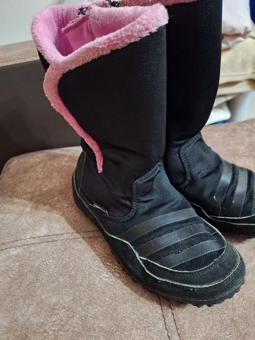 Оригинални боти Адидас 35 номер