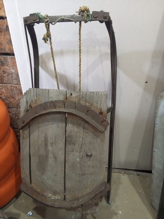 Продам санки железные