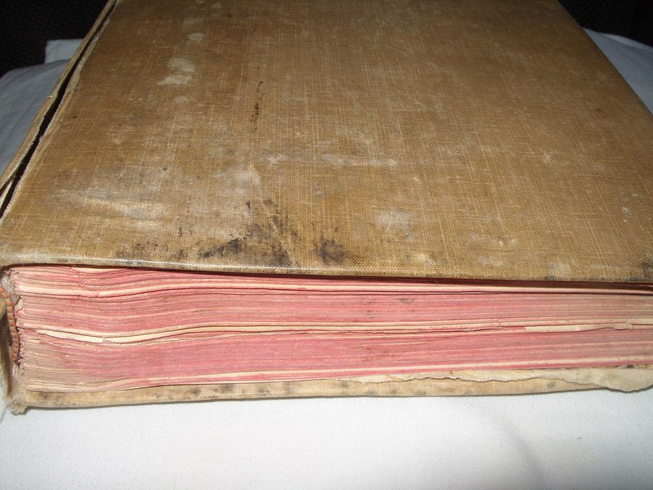 стара книга с над 2000 пощенски марки 1880 г -1916 г