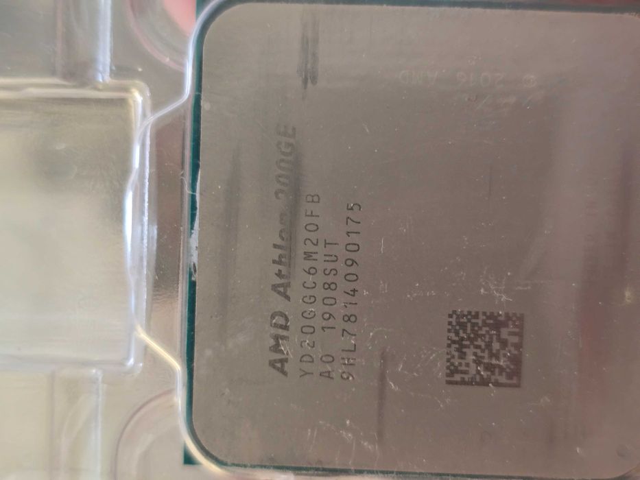 Процессор AMD Athlon 200ge