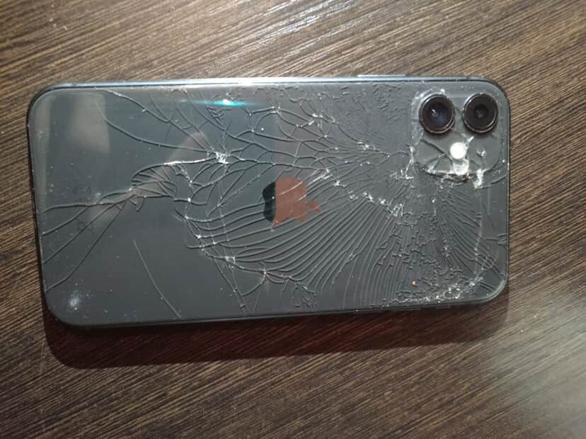 IPhone 11 продам