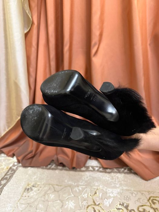 Строго оригинальные каблуки