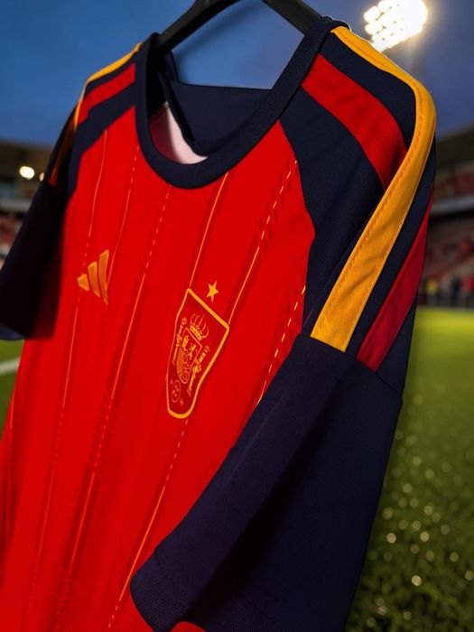 Tricou de fotbal Spania rosu