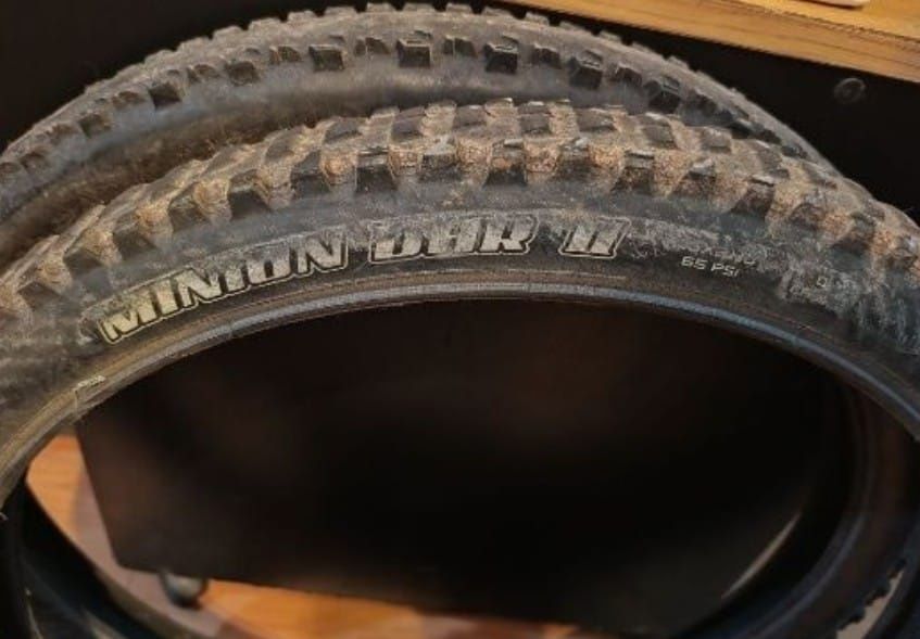 Set cauciucuri bucicleta schwalbe 29x2.25 si maxxis 26×2.4