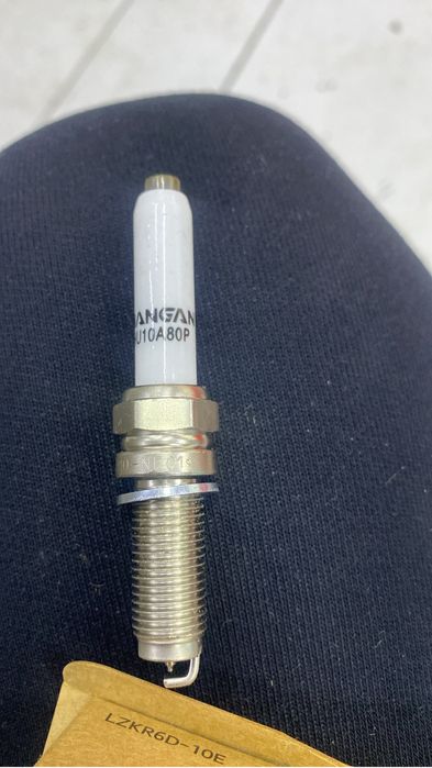 Продам оптом свечи на Changan hu10a80p