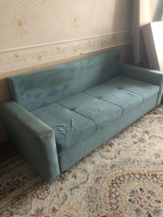Продам диван за символическую цену