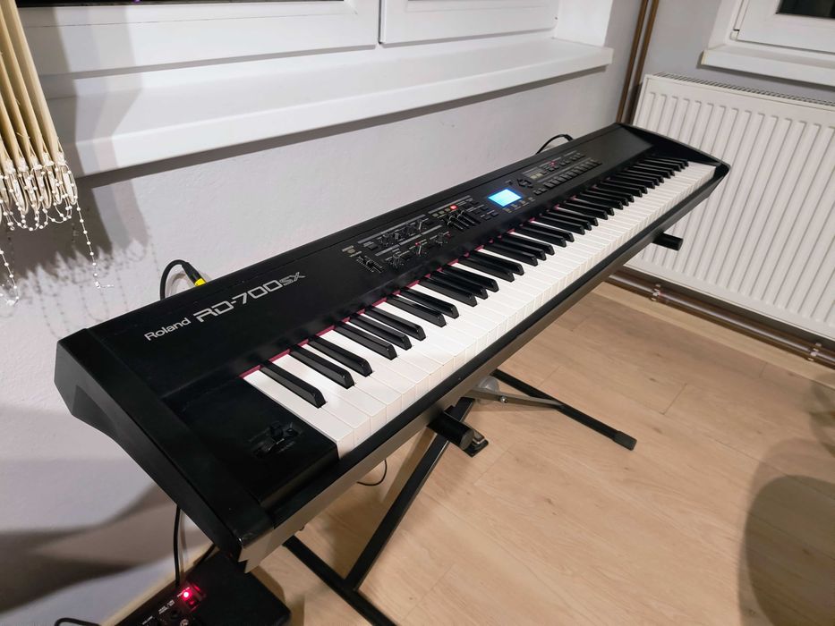 Roland RD-700SX pian de scenă
