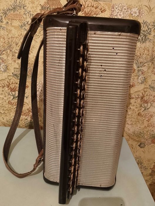 Продам Баян Беларусь