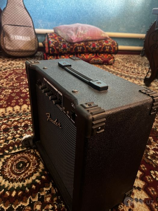 Kombik Fender DB-30