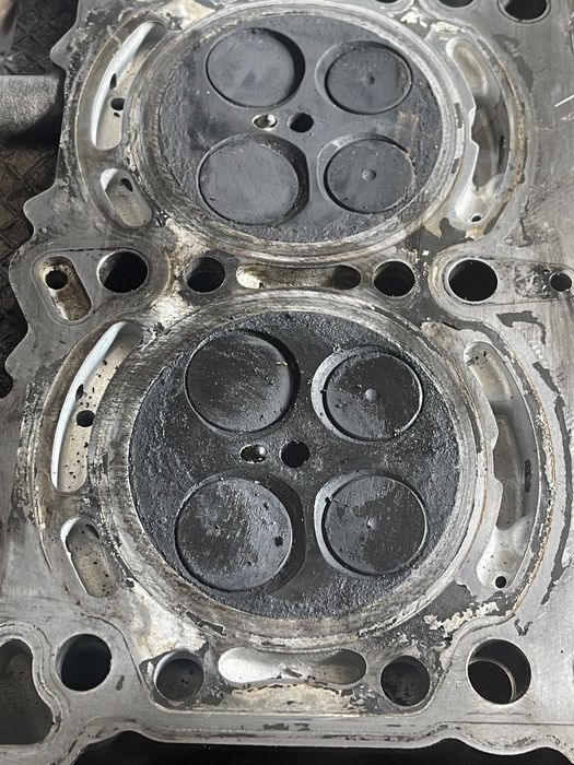 Chiulasa Motor Dreapta Mercedes-Benz S-Class Ii W221, C215 2005 - 2013 A6420101630 / R6420163601