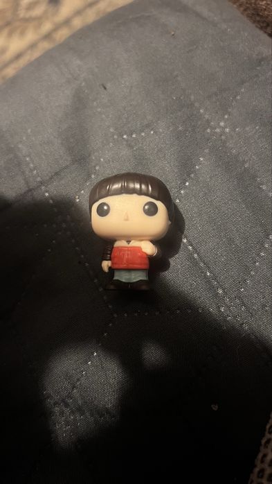 Stranger things фигурки. Will, Eleven Nina, Max Upside down