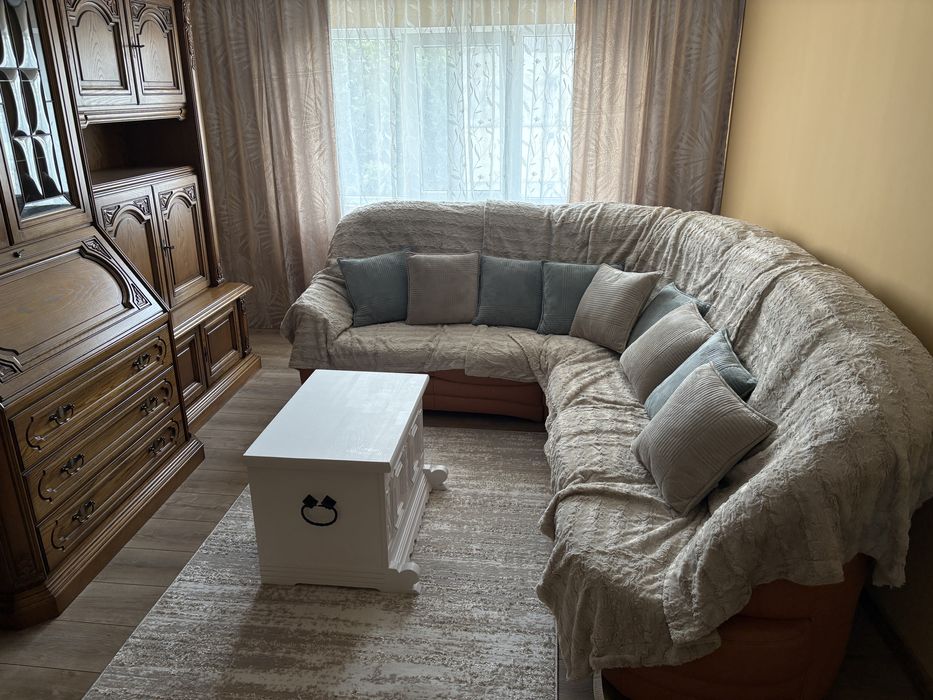 inchiriez apartament 2 camere