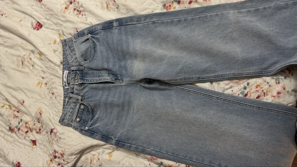 Отдам женскую одежду