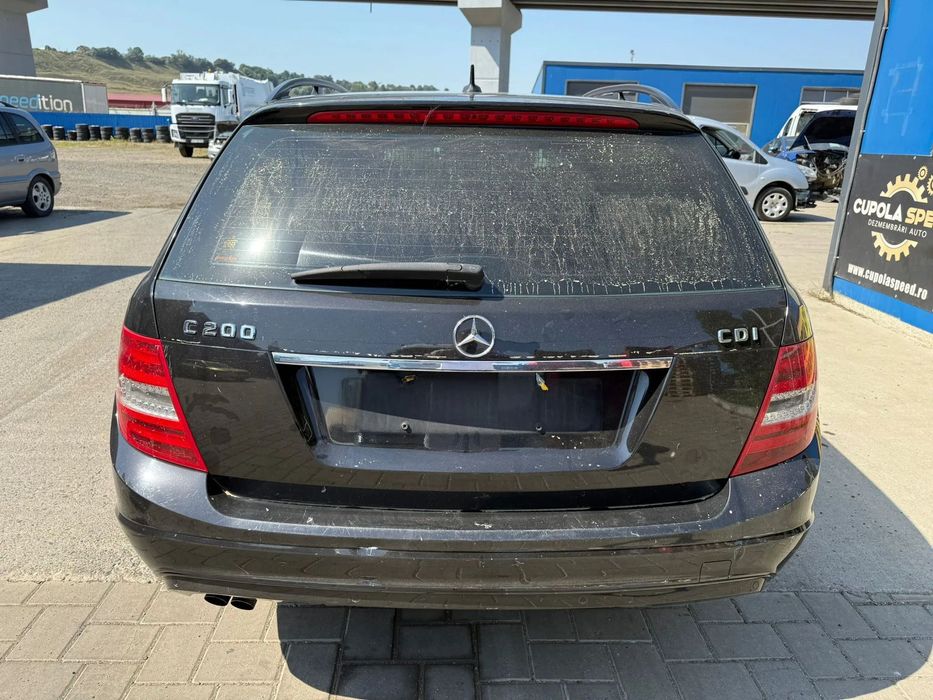 Bara / Capota / Faruri / Aripi / Usi / Haion / Triple Mercedes C-Class W204 Facelift Culoare 197 Negru Obsidian 2011-2015