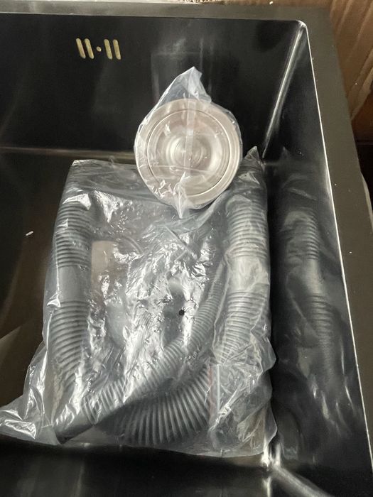 Черна мивка от 304 неръждаема стомана със сифон