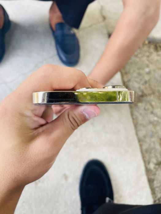 Iphone14pro sotiladi siroshna