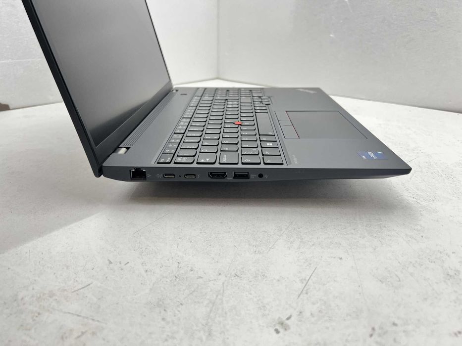 Реновиран лаптоп Lenovo ThinkPad T16 G2 16" FHD+ i5-1345U 32GB 510GB/ клас А