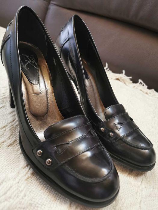 Pantofi eleganti-casual