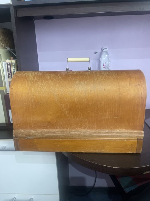 Продам швейную машинку