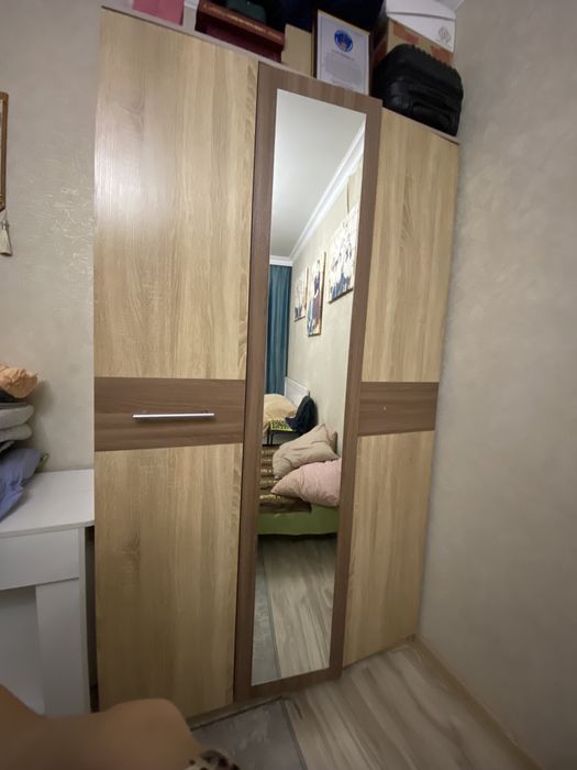 Продам шкаф плательный