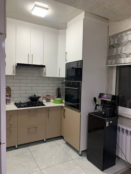 Prodaetsya novostroyka 2 kom peredelanna v3 kom.66 kv+9kv balkon