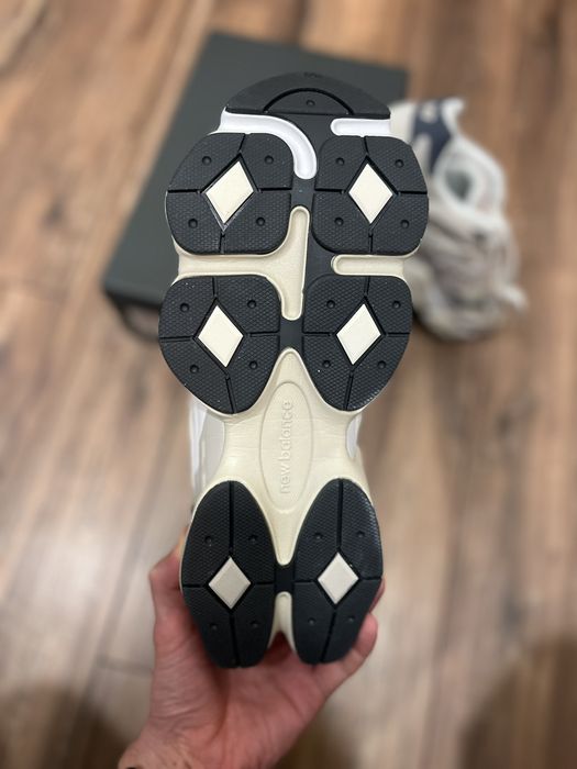 New Balance 9060 U9060EEB