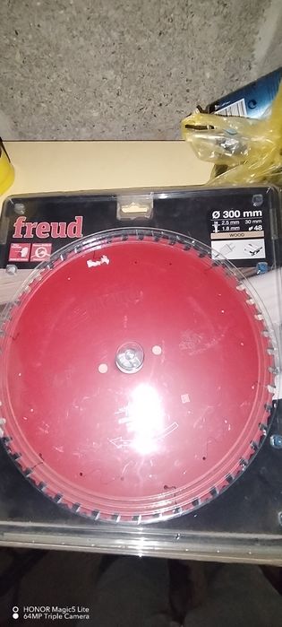 Panze circular 300 x 30 Freud si CMT