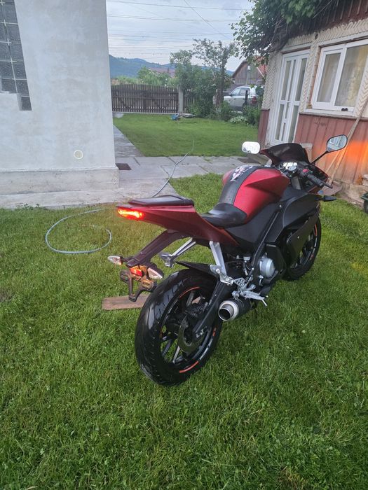 Yamaha yzf125 an 2016 17500 km adus recent din Germania
