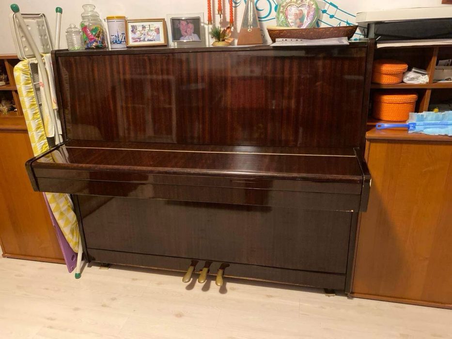Pianina placa bronz Belarus