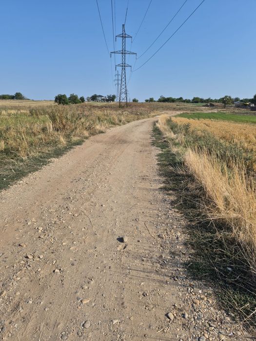 Teren intravilan 5.000 mp în Caracal – acces din două străzi – utilități