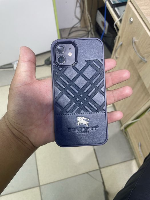 Айфон 12 срочно продам