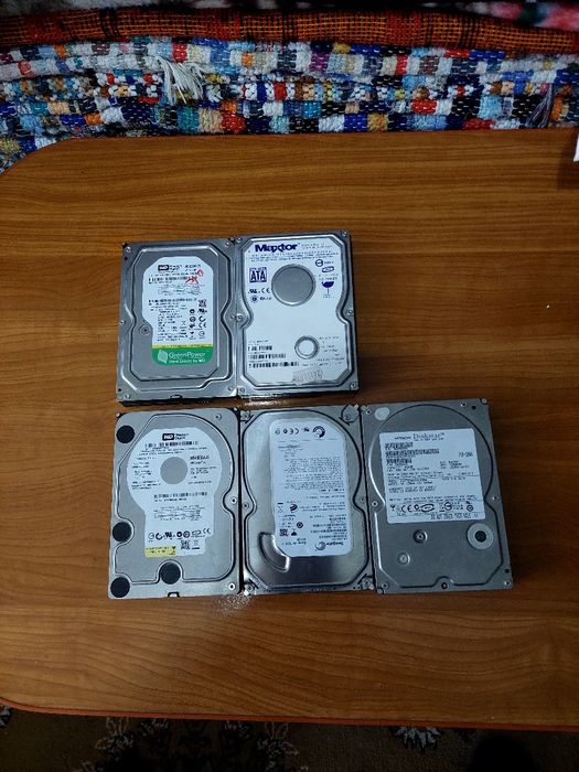 Vând mai multe componente de calculator