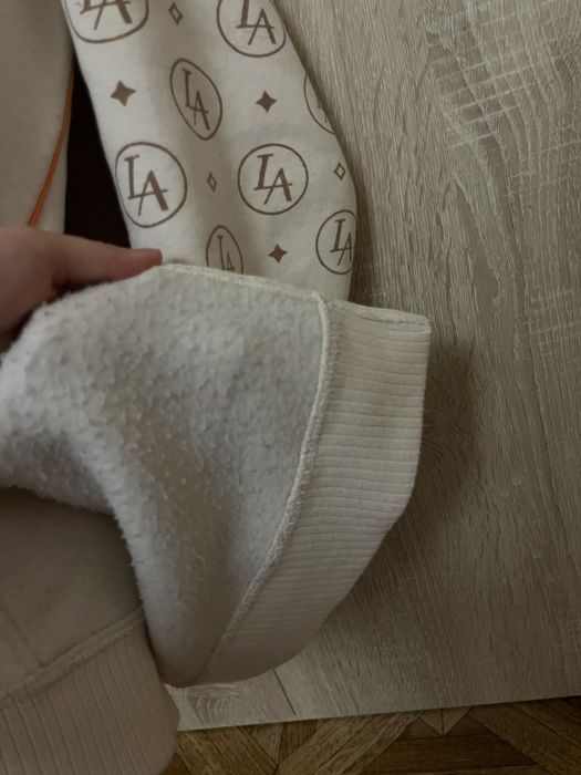 Теплый свитер худи