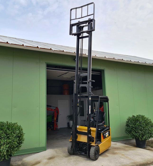 stivuitor CAT EP15KRT-PAC, 2272 ore functionare