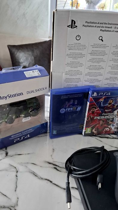 PlayStation 4 Slim