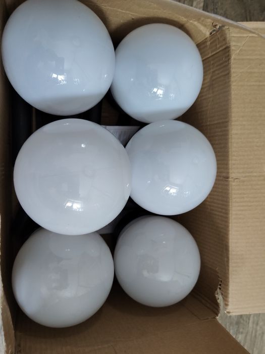 Уличное садовое освещение.